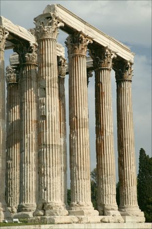 temple-of-zeus-corinthian-columns