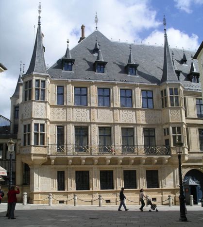 royal-palace-luxembourg.jpg